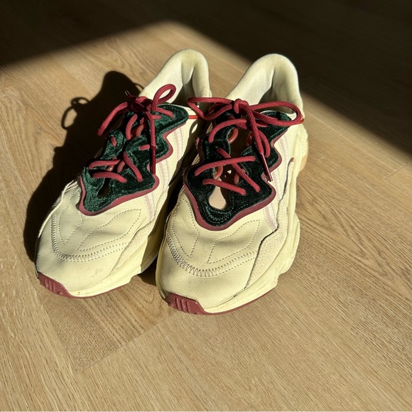 Adidas Ozweego Shoes - Picture 2 of 10